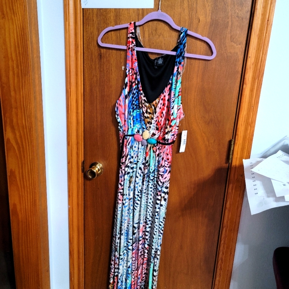 NEW WITH TAGS SLEEVELESS MAXI DRESS SIZE 2X